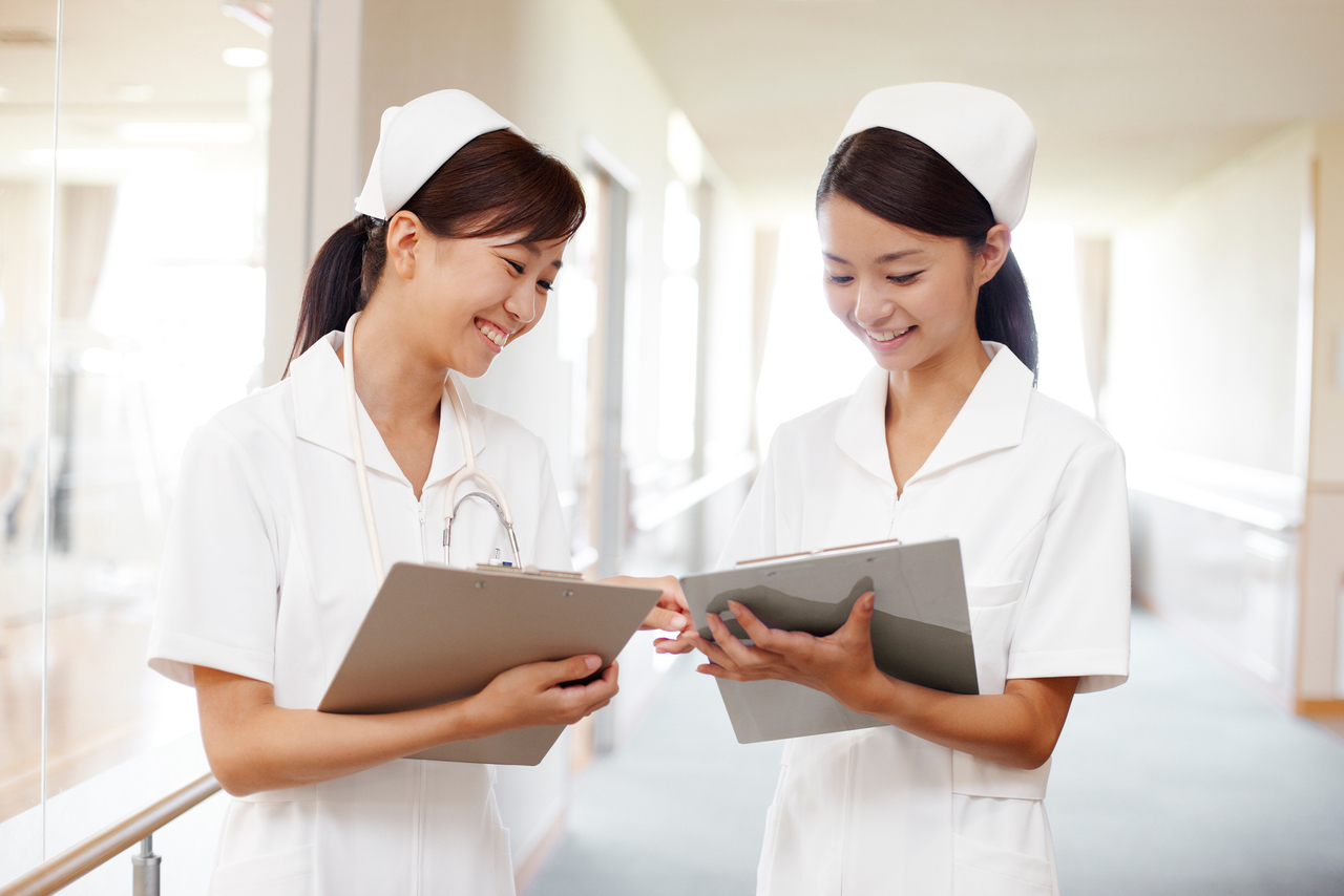 看護師採用撮影